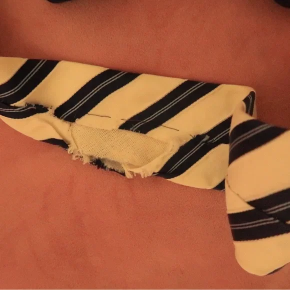 Tommy Hilfiger Navy and Cream Striped Silk Tie - Picture 5 of 5